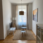 3- Zimmer Wohnung, 2 getrennte Schlafzimmer und einer großen Küche ab November verfügbar