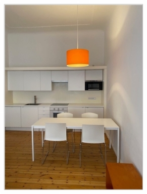 Ruhige Lage- Drei-Zimmer Wohnung frei ab sofort verfügbar, 10437 Berlin, Etagenwohnung