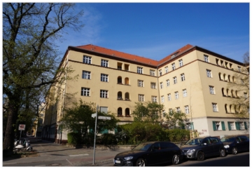 Stilvoll, möblierte 3 Zimmer Wohnung ab sofort verfügbar, 10589 Berlin, Etagenwohnung